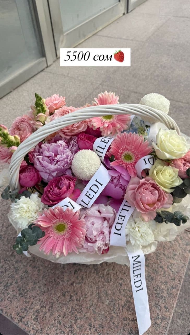 Корзина с пионами - изображение 1